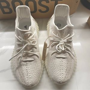 YEEZY BOOTS 350 V2 bone SZ 9